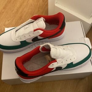 Size 7.5 Air Force Ones